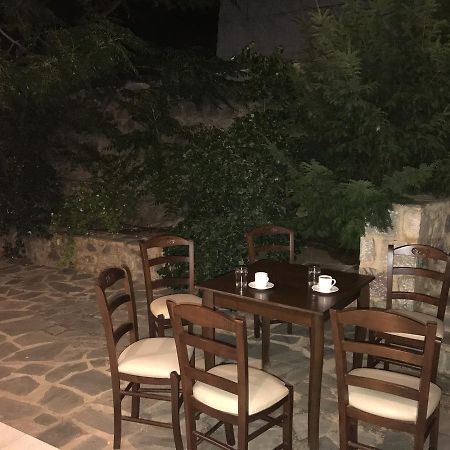 Xenonas Nikia Hotel Yerákion Exterior foto